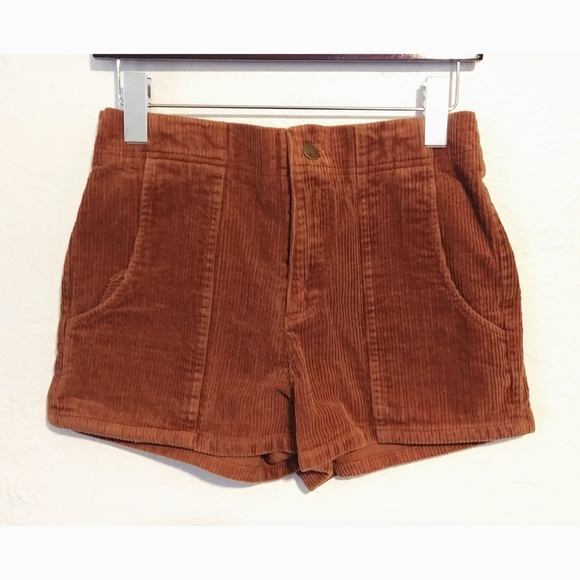 Angie Pants - Camel-colored high-waist corduroy shorts